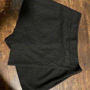 Black skort